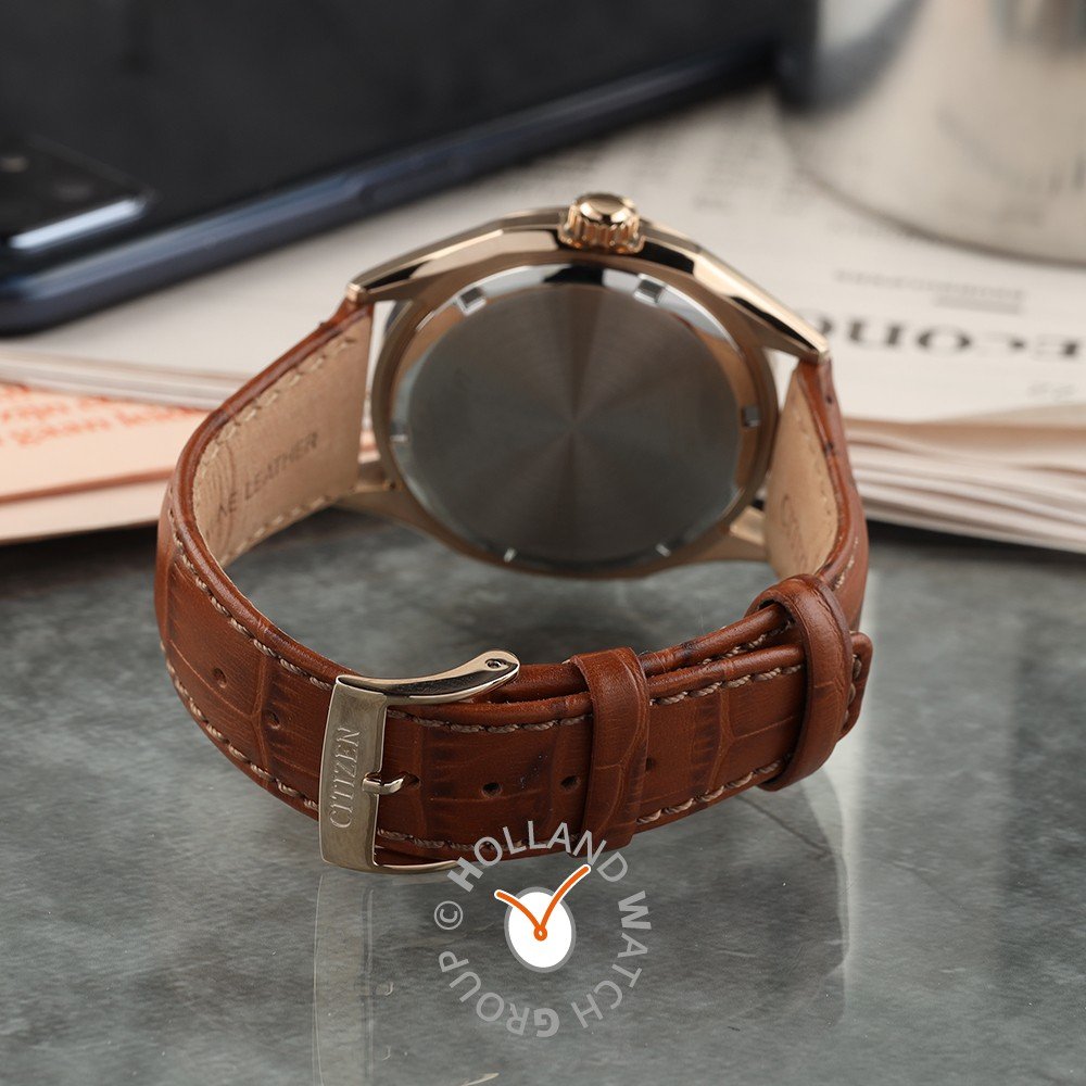 Citizen Eco-Drive AW1753-10A – Orologio Uomo Analogico – Cinturino Marrone E Cassa Rosa Oro