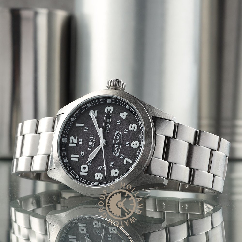 Fossil hot sale defender watch