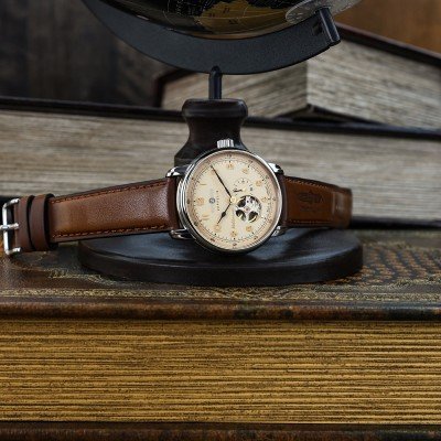 Zeppelin Orologio Da Uomo Modello 9666-5 – Cassa Acciaio, Quadrante Beige, Cinturino In Pelle Marrone